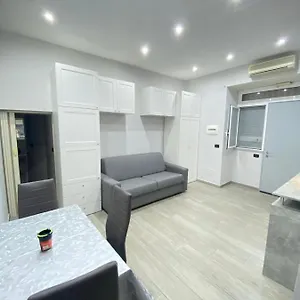 https://classica-esperienza-napoletana-centro-storico.hotels-amalfi.com